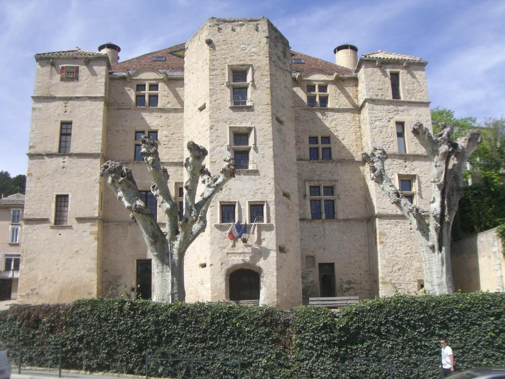 Hotel Du Lac Chateau Arnoux Bagian luar foto